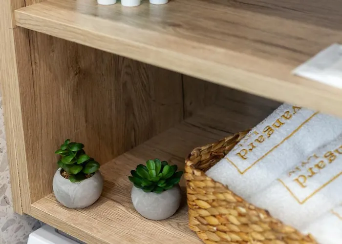 公寓 Avangard Leinberg 7 *